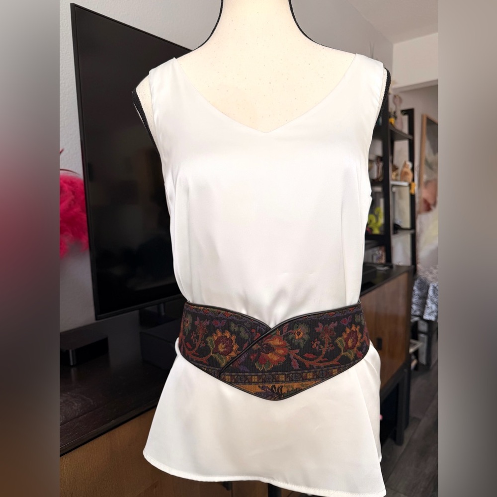 Liz Claiborne Multicolor Floral Tapestry Belt - Picture 2 of 9